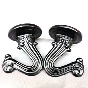 Gancho de Metal Reforçado para Lustre de Teto para Pendurar Plantas e Iluminação Decorativa Moderna Multiuso para Interiores - Product Image 3