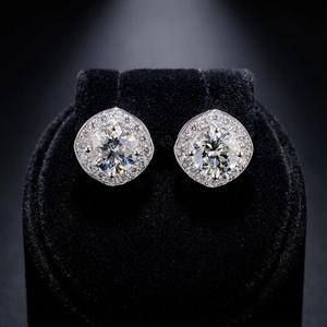 ต่างหูเพชรทรง Halo Illusion Cushion - ทอง 9k, 14k, 18k - Product Image 1