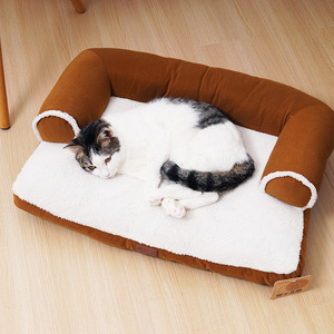 Warm <b>Pet</b> <b>Sofa</b> <b>Bed</b> Rectangle Soft Polyester Fiber Cat House Hand Wash Customized <b>Pet</b> <b>Bed</b> For Cat - Product Image 4