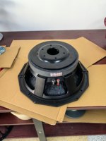 Caisson de basses de 2000 W de 15 pouces avec bobine de 4,5 pouces et aimant de 254 mm |   Solution audio professionnelle OEM/ODM