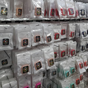 Housse en silicone coloré pour <span class=keywords><strong>Apple</strong></span> <span class=keywords><strong>Watch</strong></span> 10 8 4 5 <span class=keywords><strong>6</strong></span> 7 étui souple en TPU pour Iwatch 38/40/42/44/41/45/46 pare-chocs de <span class=keywords><strong>protection</strong></span> Ultra49mm - Product Image 2