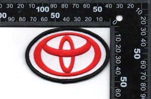 Parche de mezclilla bordado en 3D de gran venta con diseño de coche único, estilo termoadhesivo con borde Merrow - Product Image 2
