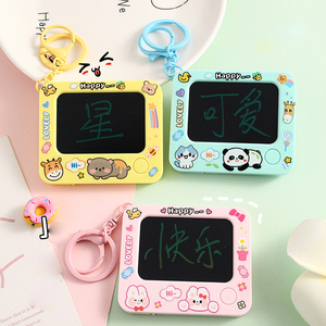 En gros, Mini porte-clés de jeu rotatif en PVC à thème anime, jouet fantaisie pour enfants, avec fonction de jeu d'arcade, hamster, tableau d'écriture portable et <span class=keywords><strong>projecteur</strong></span> en plastique - Product Image 5
