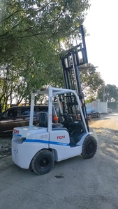 Montacargas Usado de Origen Japonés con Motor Diésel <span class=keywords><strong>TCM</strong></span> FD30, Montacargas Contrabalanceado de 3 Toneladas con Pinza para Papel - Product Image 3