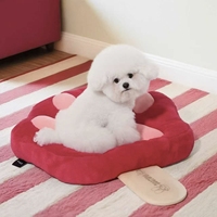 Tapis de couchage pour chien en forme de patte mignon - Coussin de sol confortable en peluche douce avec détails brodés pour petits chiens et chats