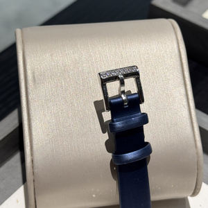 Montre de luxe pour femme, bracelet en argent sterling et diamants, bracelet en cuir, élégante montre à quartz - Product Image 2