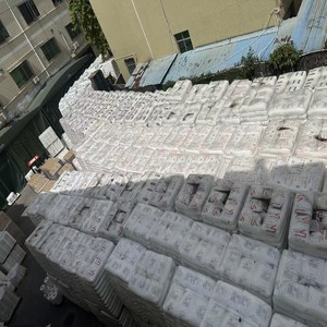 Nuovo Arrivo: Pellicola Estensibile in LLDPE di Alta Qualità, 500MM, 20 Micron, 100GA, Rotolo Jumbo per Imballaggio Automatico di Pallet - Product Image 6