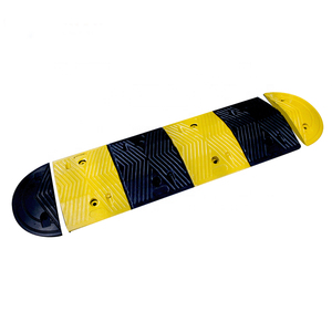 Factory Yellow-Black Road Reducer Speed Breaker <span class=keywords><strong>Reductor</strong></span> Cojín Shock Belt Rubber Speed Bumps para la Seguridad del Tráfico en carretera - Product Image 4