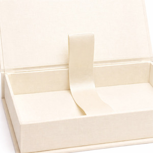 Caja de Fotos Personalizable de Tela de Lino Color Marfil con Estampado para Accesorios de Estudio Fotográfico, Varios Tamaños y Colores Disponibles - Product Image 3