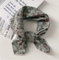 Op maat bedrukte katoenen vierkante doek draagbare decoratieve hoofdsjaal stof bandana buiten bijpassende portretfotografie cadeaudoos ornament