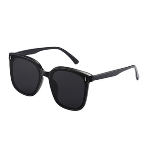 Sports men and women custom logo sunshade and UV resistant sunglasses luxurious design beach tourism driving sunglasses - Product Image 5