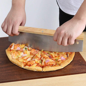 Accessori <span class=keywords><strong>per</strong></span> BBQ, Tagliapizza con Manico in Legno e Copertura Protettiva, Perfetto <span class=keywords><strong>per</strong></span> <span class=keywords><strong>Pizza</strong></span>, <span class=keywords><strong>Pasta</strong></span> Fatta in Casa, Dolci e Verdure - Product Image 3