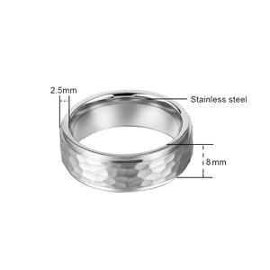 Anello <span class=keywords><strong>in</strong></span> <span class=keywords><strong>acciaio</strong></span> inossidabile <span class=keywords><strong>chirurgico</strong></span> martellato Color argento largo 8mm per uomo donna semplice fede nuziale di fidanzamento semplice - Product Image 2