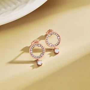 Pendientes de tuerca minimalistas Dylam Circle Halo de plata de ley S925, redondos, huecos, con circonita, hipoalergénicos - Product Image 4