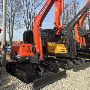 Excavatrice sur chenilles d'occasion Doosan DX60-9C de 6 tonnes, mini-excavatrice d'occasion à prix compétitif en stock - Product Image 1