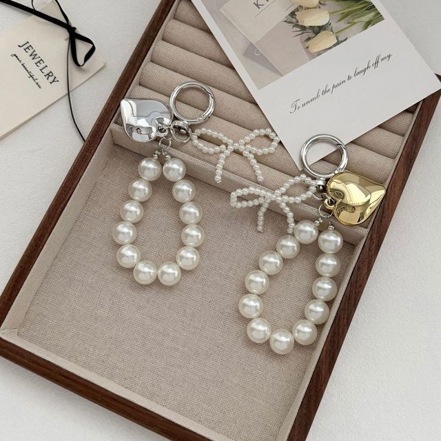 Wholesale Fashion Pearl Bead Heart Keychain Cute Bag Charm for Women Mobile Phone Pendant