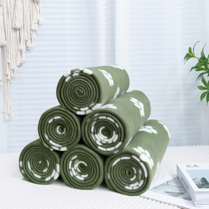 بطانية ناعمة للغاية صديقة للبيئة من البوليستر المحبوك 100٪ قابلة للطي بنمط آثار أقدام الكلاب الكرتونية/اللون الموحد للاستخدام في جميع الفصول للمنزل - Product Image 3