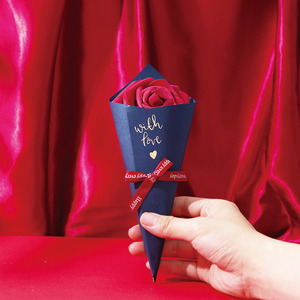 ของขวัญแต่งงานสุดสร้างสรรค์ ดอกไม้<span class=keywords><strong>ประดิษฐ์</strong></span> กุหลาบสีชมพู บรรจุภัณฑ์รูปกรวยขนม กล่องขนม บรรจุภัณฑ์<span class=keywords><strong>ไอศกรีม</strong></span> พร้อมโบว์ - Product Image 4