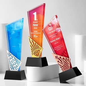 Trophée en cristal personnalisé imprimé UV et gravé, trophée en verre commercial pour souvenirs d'employés excellents - Product Image 3