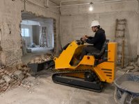 Minipala cingolata compatta T390 con motore da 23 CV e altezza di scarico di 1404 mm per agricoltura, giardinaggio e edilizia