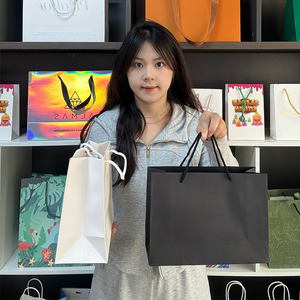 Ucuz toptan düşük fiyat özel baskılı lüks Kraft hediye kağıt alışveriş torbaları giysi için - Product Image 6