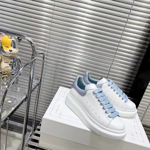 รองเท้าโลฟเฟอร์ลำลองหนังคุณภาพสูงสำหรับผู้หญิง รุ่นหรูหรา ปี 2025 สีขาว เพิ่มความสูง เหมาะสำหรับฤดูร้อน - Product Image 5