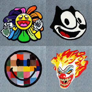 Tapis d'intérieur à motif de forme personnalisée avec grosse tête Tapis acrylique en tissu - Product Image 3