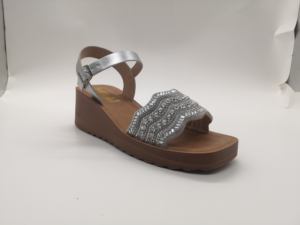 صندل نسائي صيفي فاخر قابل لإعادة التدوير بأسافين عصرية - Product Image 2