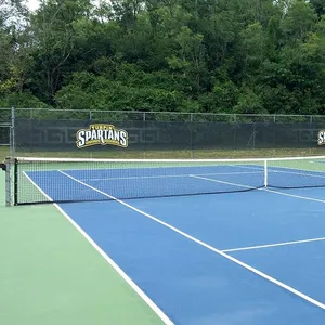 Valla de pista de Pickleball de tenis, cubiertas de malla, pancartas grandes