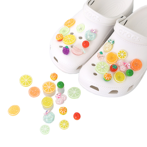 Adornos de Perlas para Zapatos, Clogs, Decoración Floral 3D de Limón, Uva, Fresa, Piña, Accesorio de Joyería para Mujer, Hebilla para Sandalias - Product Image 1