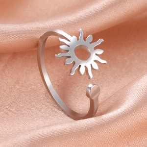 Anneau de soleil brillant pour femmes en acier inoxydable <span class=keywords><strong>Boho</strong></span> bagues réglables nouveaux bijoux de mode cadeau d'anniversaire - Product Image 1
