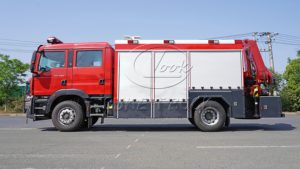 Camion de Secours et de Lutte Contre l'Incendie SINOTRUK SITRAK 6 Roues avec Outils de Sauvetage - Product Image 5
