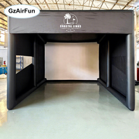 Tente de simulation de golf gonflable en PVC durable avec écran de projection dédié et support de projecteur