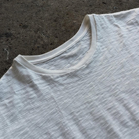 Camiseta Squirorkop Personalizada de Algodón Blanco para Hombre, Ligera, Lavada, 230gsm, Corte Cuadrado, Hombros Caídos, Estilo Urbano