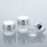 Pot à crème en verre transparent en gros avec couvercle, conteneur cosmétique en vrac à surface mate, forme ronde pour les soins de la peau