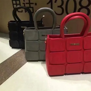 Bolsos Usados de Alta Calidad VIP 2023, Bolsos Usados Seleccionados en Fardos - Product Image 3