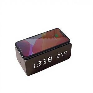 ساعة <span class=keywords><strong>LED</strong></span> متعددة الوظائف مع شحن لاسلكي، ساعة خشبية مستطيلة الشكل للمكتب بشاشة كبيرة لعرض درجة الحرارة والتاريخ والمنبه والعرض الشهري - Product Image 1
