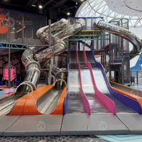 Parc de trampolines à thème avec toboggan pour enfants, design personnalisé à rendement élevé (800-1200 m²), équipement de terrain de jeu intérieur pour enfants