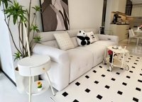 Canapé droit 3 places géométrique en métal avec lignes linéaires, rembourré, pour villa, appartement, showroom, design italien de luxe