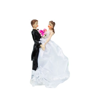ตุ๊กตาแต่งงานติดเค้ก 22 ซม. คู่บ่าวสาว ของตกแต่งงานแต่งงาน - Product Image 3