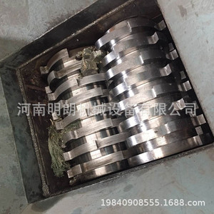 Broyeur multifonctionnel Ming Lang Ji Xie pour métal et aluminium avec grande entrée et fonctionnement manuel - Product Image 4