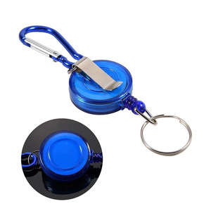 Porte-clés rétractable violet avec mousqueton et anneau métallique pour usage extérieur, boucle réutilisable en acrylique en forme de gourde - Product Image 3