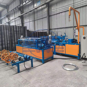 Machine de fabrication de clôtures en grillage simple ou double avec contrôle PLC et moteur pour la production de grillage losange - Product Image 2