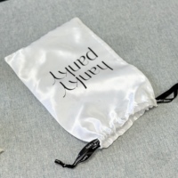 Sac à poussière en soie personnalisé avec logo en feuille d'or de luxe Grands sacs à poussière en satin noir pour sacs à main Pochette de rangement pour perruques de luxe Sac en satin