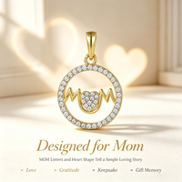 Cadeau pour la fête des mères : Collier pendentif en forme de cœur YILUN, bijoux élégants en argent sterling 925 plaqué or brillant avec inscription « MAMAN » pour maman