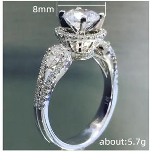 Anello di fidanzamento da donna in oro bianco 14K con diamante taglio brillante rotondo naturale colore G e design a halo - Product Image 5