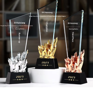 Trophée de champion en métal plaqué or de luxe |   Récompense de Leader des Ventes Personnalisée avec Sculpture Numéro 1 en 3D et Gravure Gratuite - Product Image 2