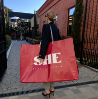Sacs en papier vert menthe extra larges OEM ODM avec logo de marque personnalisé et poignées en corde blanche pour les magasins de mode et de détail