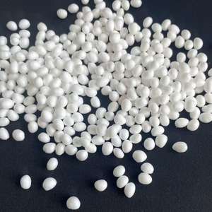 Granulés de polyuréthane <span class=keywords><strong>thermoplastique</strong></span> (TPU) au prix d'usine pour la fabrication de poignées de raquettes - Product Image 2