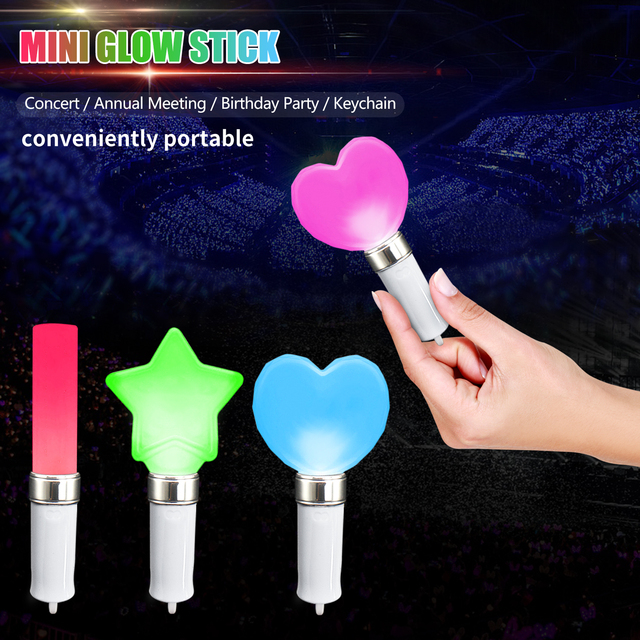 Custom LED Mini Glow Stick Star-Shaped Keychain Flashlight Perfect for Concert Fans As a Glowing Keychain Toy